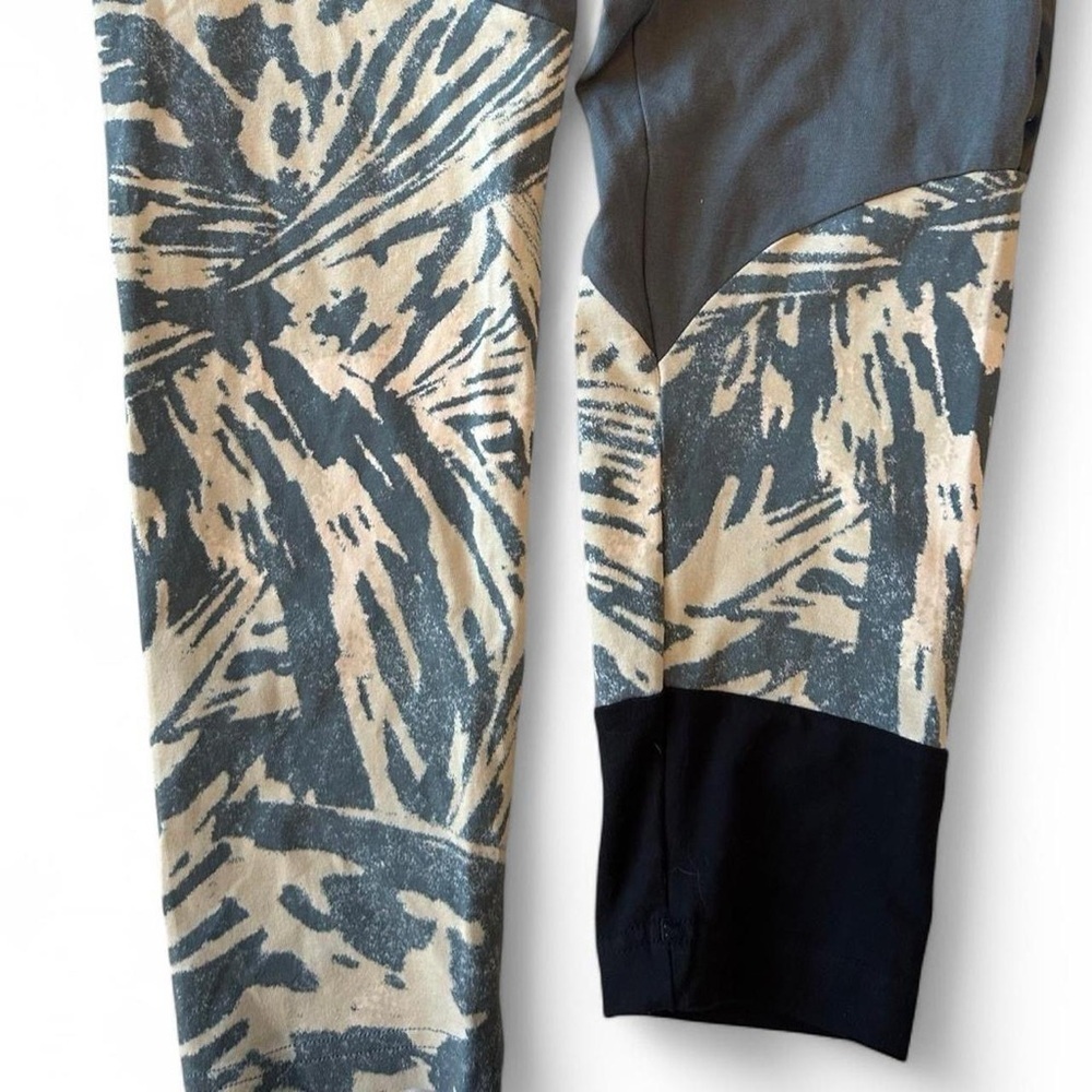 Adidas x Zoe Saldana Women’s Leggings - Size L - Picture 7 of 8